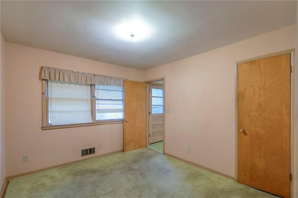 8901 McGee Street — photo 8