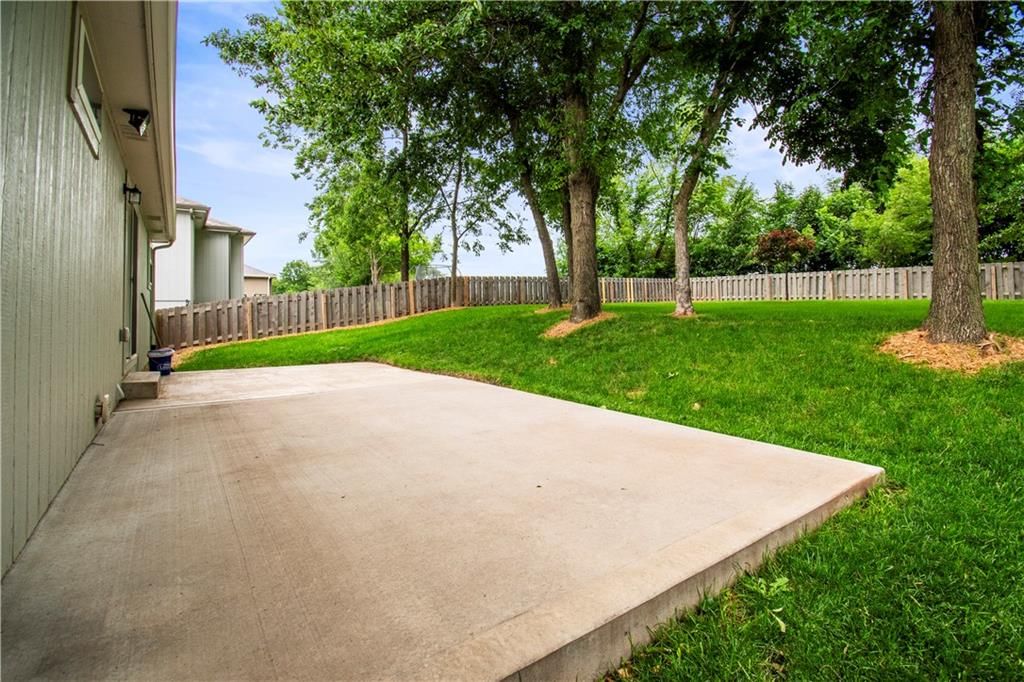 916 SE Forest Ridge Court — photo 28