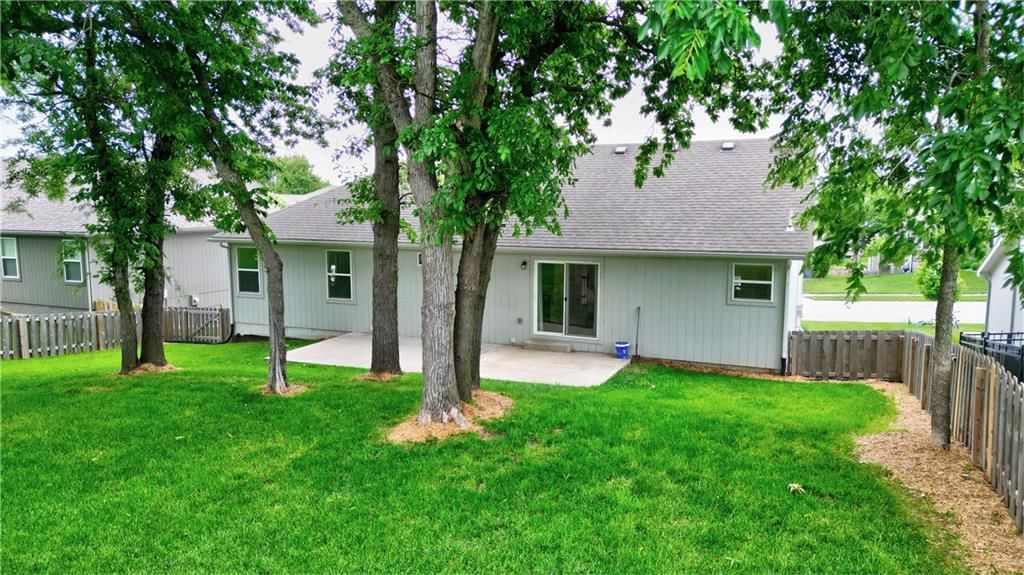 916 SE Forest Ridge Court — photo 30