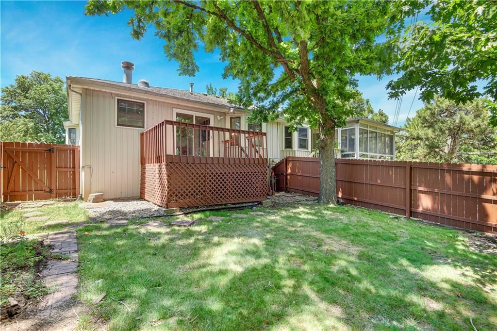 12303 W 105 Terrace — photo 31
