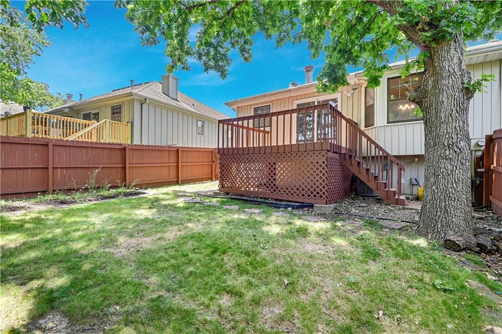 12303 W 105 Terrace — photo 32