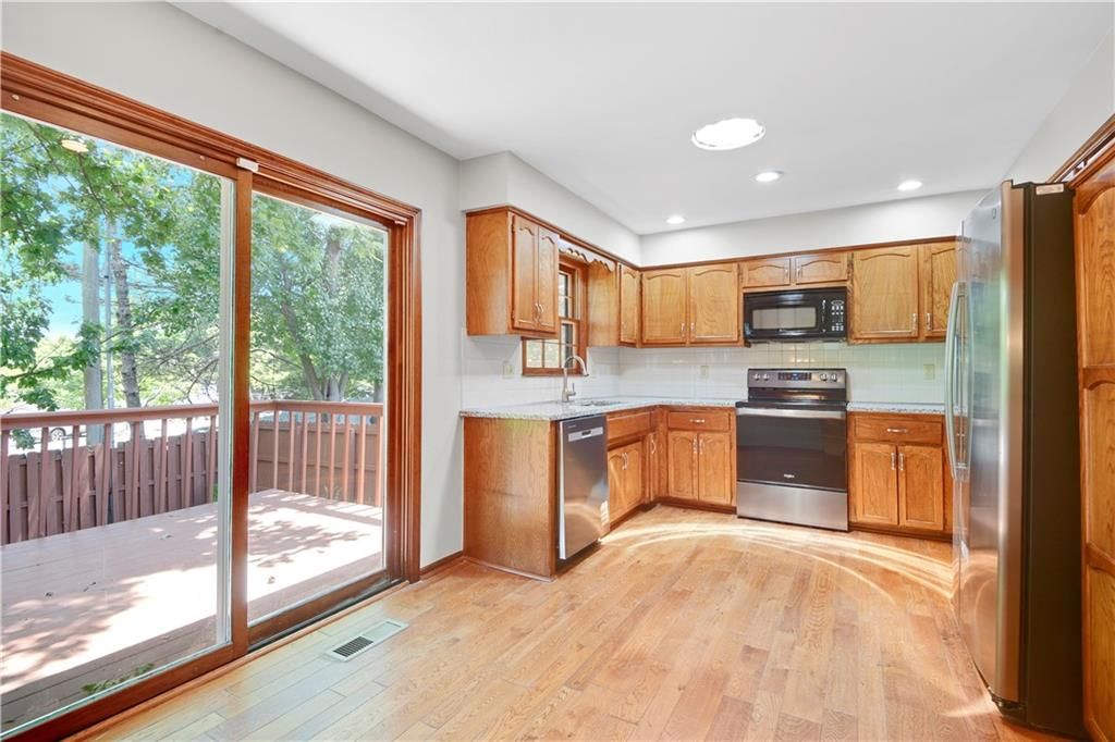 12303 W 105 Terrace — photo 9