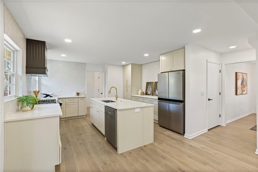 7401 W 99th Street — photo 16