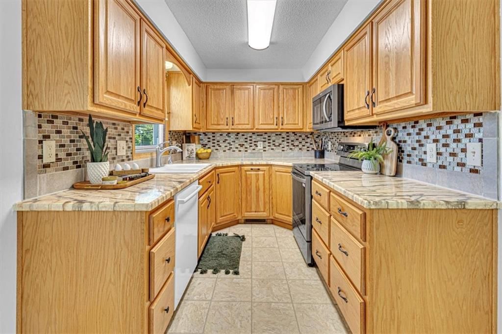 304 Elm Street — photo 13