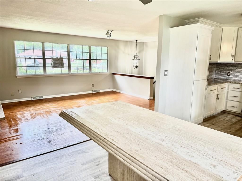 1012 NW A Street — photo 9