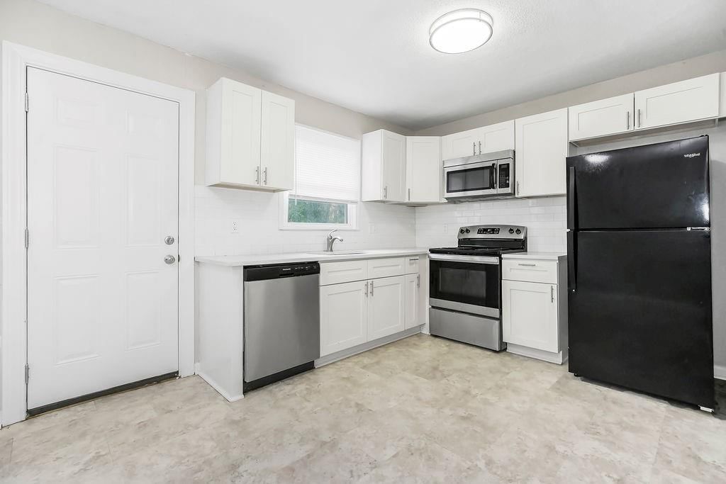 13309 Winchester Avenue — photo 11