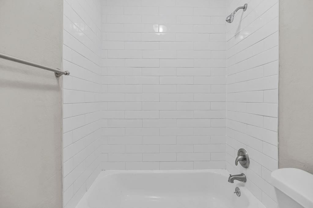 13309 Winchester Avenue — photo 22