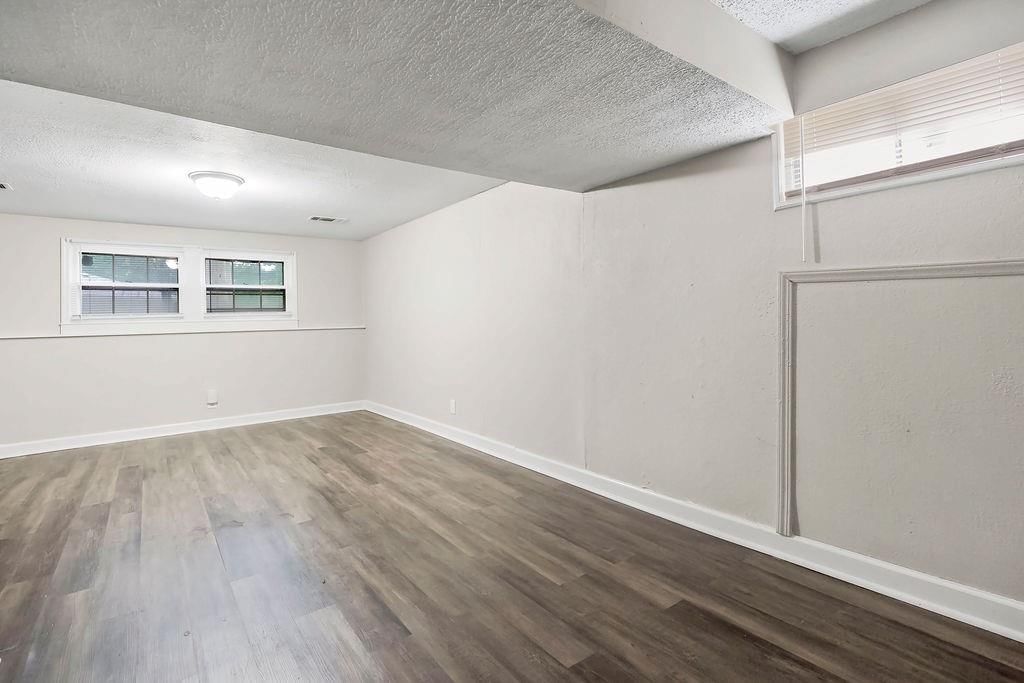 13309 Winchester Avenue — photo 27