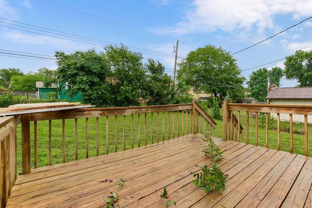 13309 Winchester Avenue — photo 32