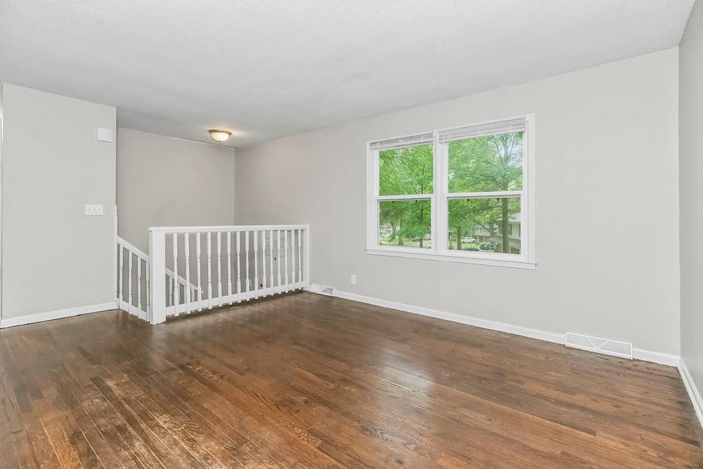 13309 Winchester Avenue — photo 5