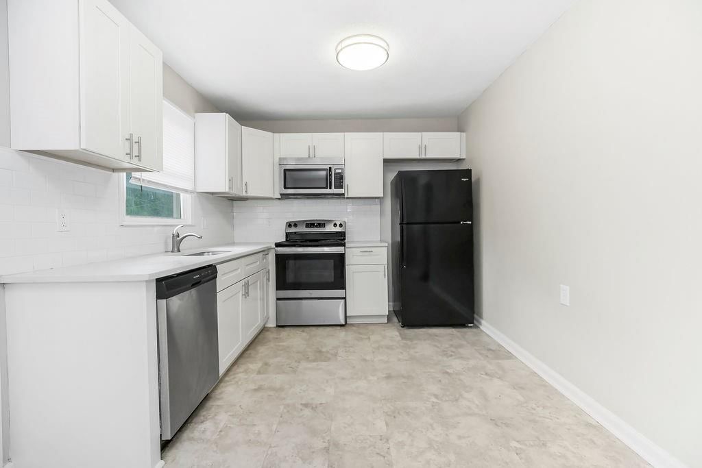 13309 Winchester Avenue — photo 10