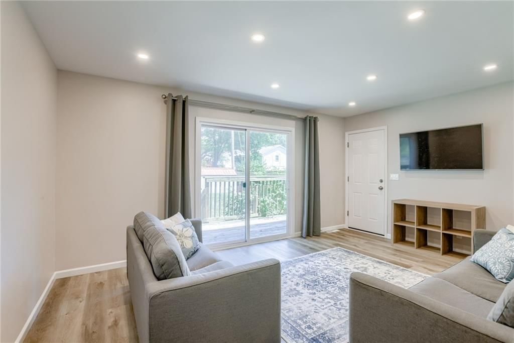 904 N Parkway Drive — photo 4