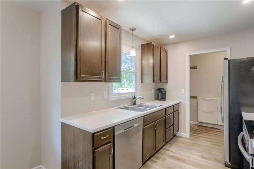 904 N Parkway Drive — photo 7