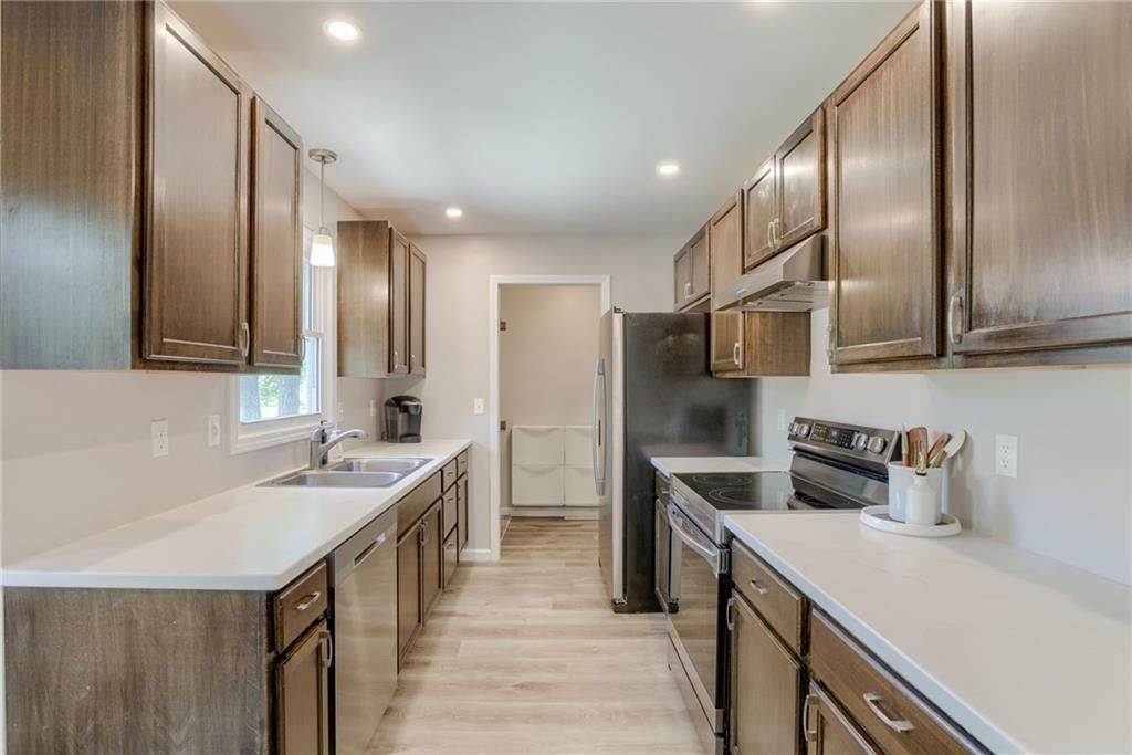 904 N Parkway Drive — photo 8