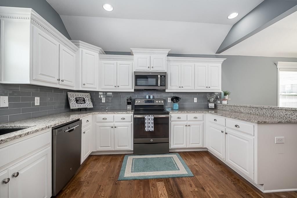 14167 Ashbury Court — photo 8