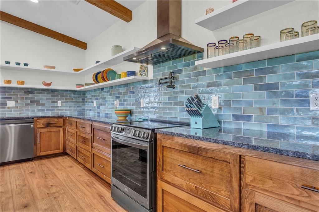 2385 Pleasant Valley Drive — photo 22