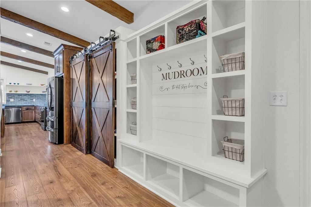 2385 Pleasant Valley Drive — photo 23