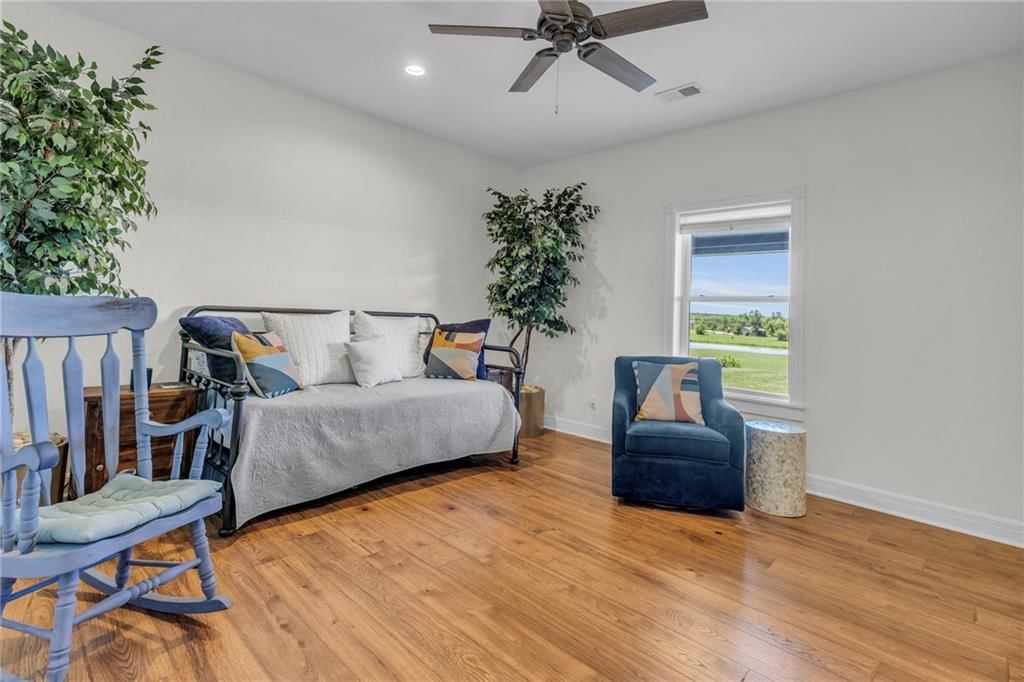 2385 Pleasant Valley Drive — photo 35