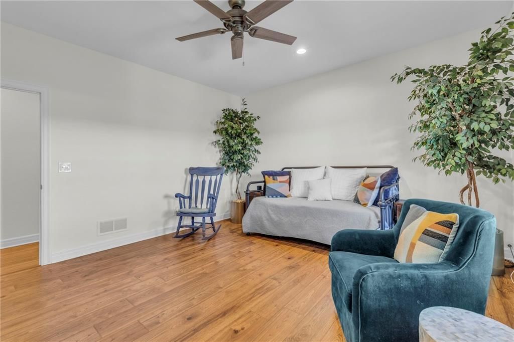 2385 Pleasant Valley Drive — photo 36