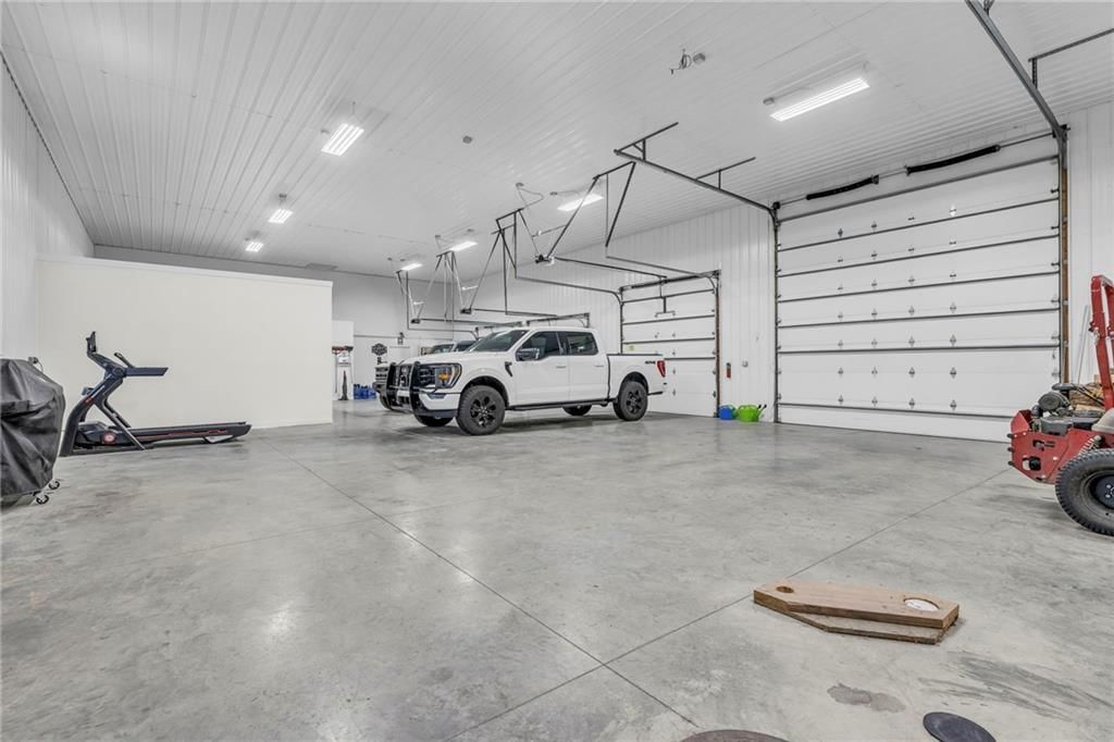 2385 Pleasant Valley Drive — photo 39