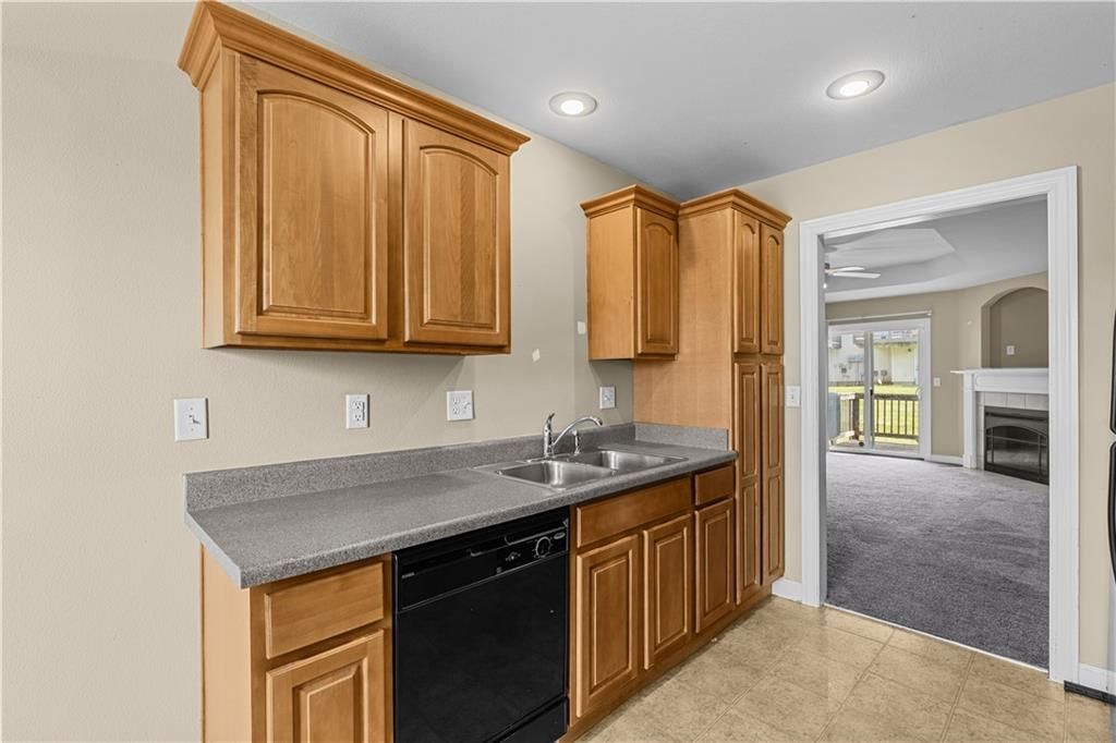10525& 10527 E 45th Terrace — photo 11