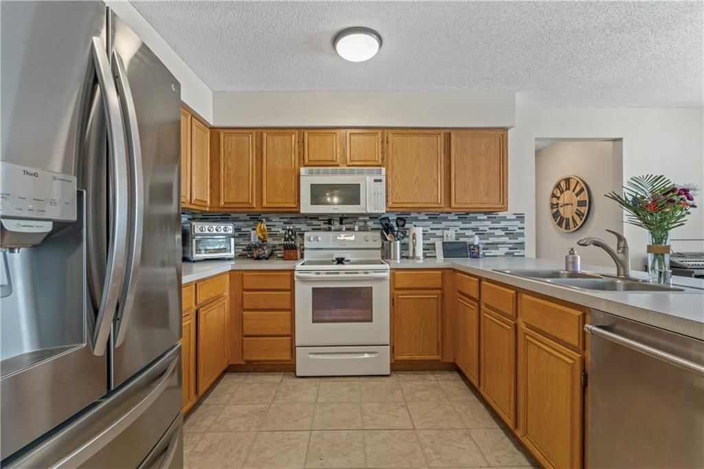 2728 Bishop Street — photo 13