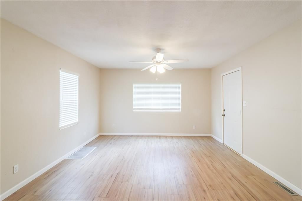 6418 Washington Street — photo 2