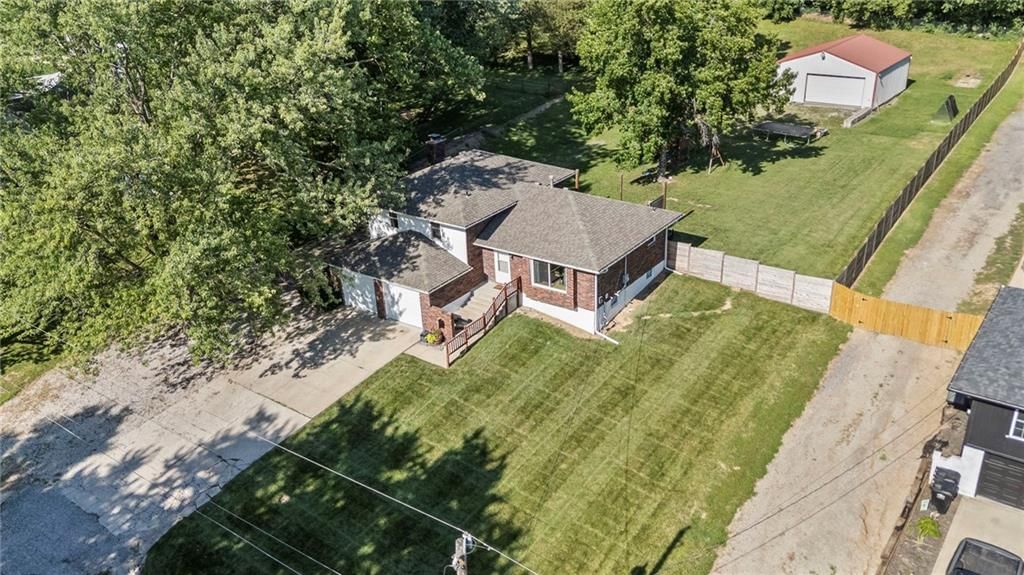 1925 N Redwood Drive — photo 52
