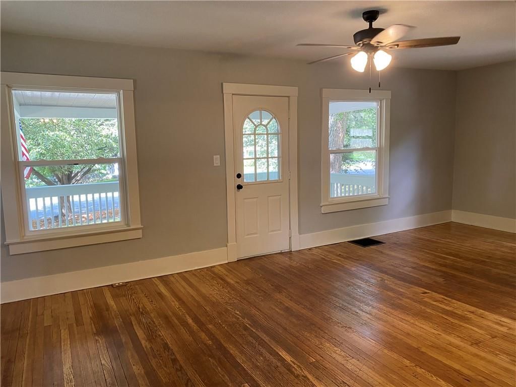 327 W SOUTHSIDE Boulevard — photo 4