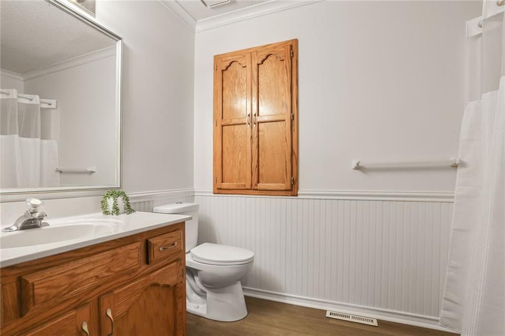 15904 Richmond Avenue — photo 17