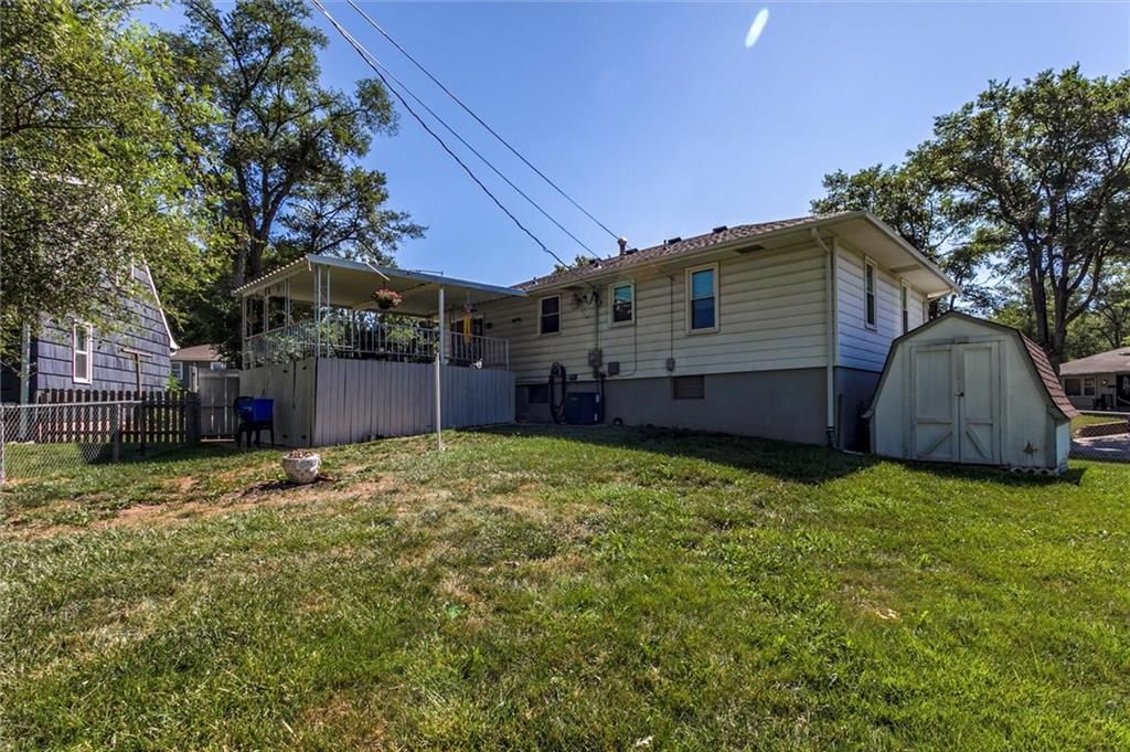 9300 Fairwood Drive — photo 29