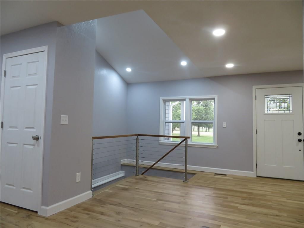 1124 E Peoria Street — photo 19