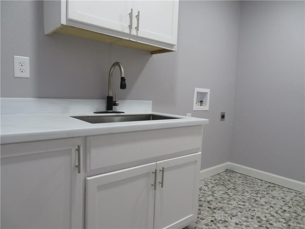 1124 E Peoria Street — photo 24