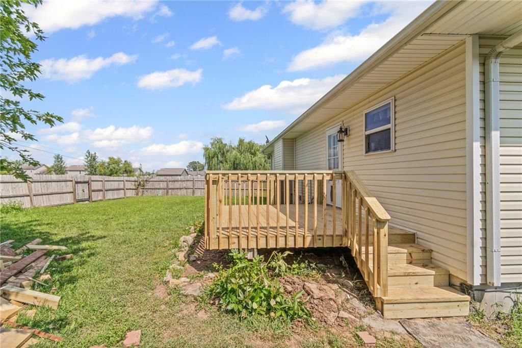1703 Bluestem Circle — photo 27