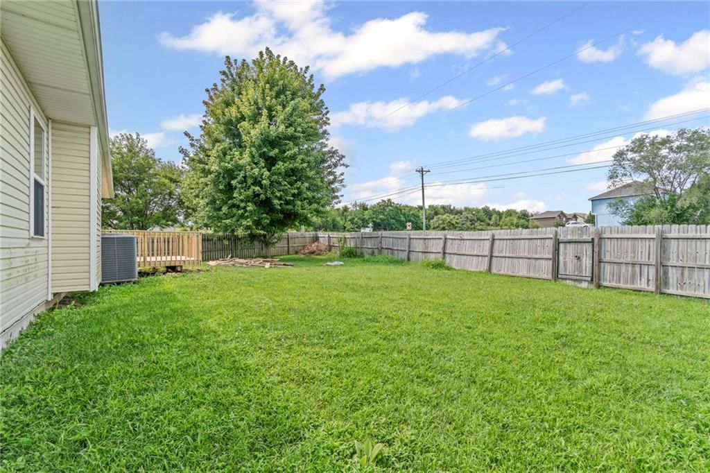 1703 Bluestem Circle — photo 28