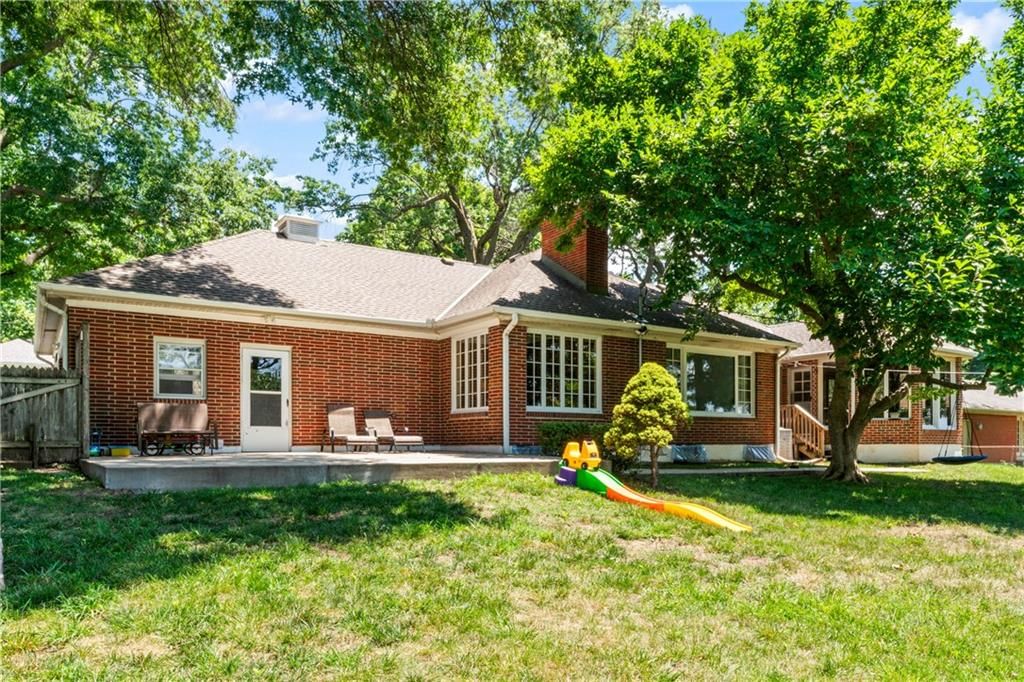 4706 Hedges Avenue — photo 46
