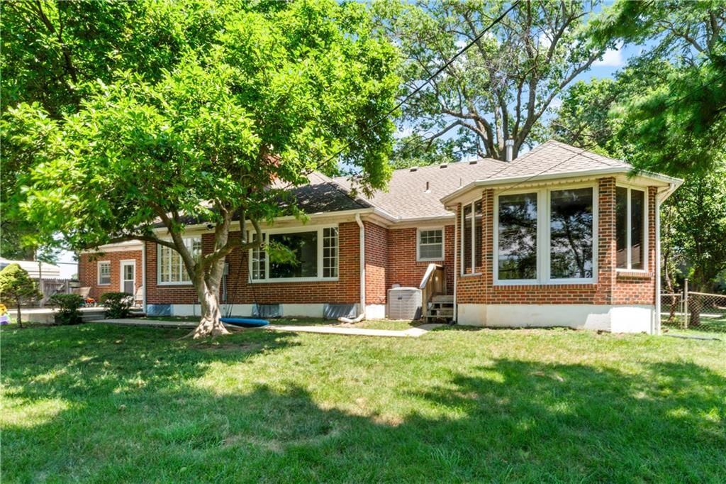 4706 Hedges Avenue — photo 50