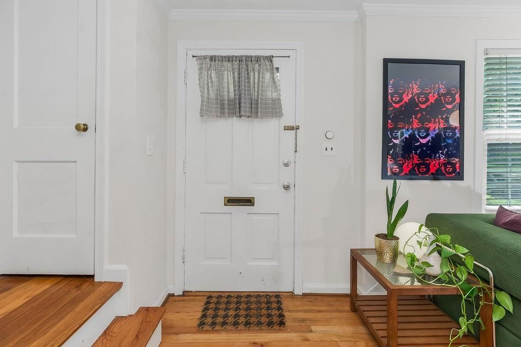 420 E 63RD Terrace — photo 3