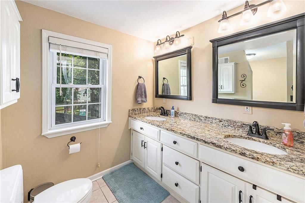 2524 Somerset Drive — photo 16