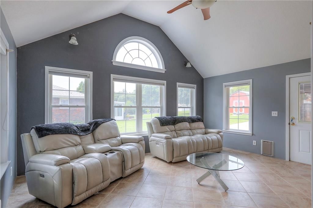2508 N McBride Avenue — photo 26