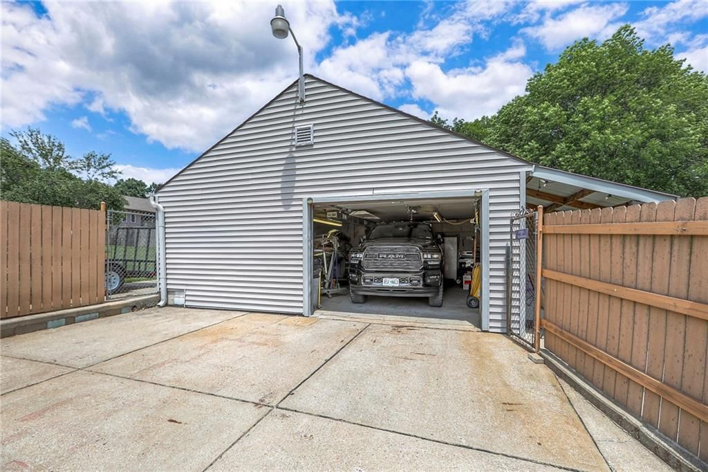 2508 N McBride Avenue — photo 53