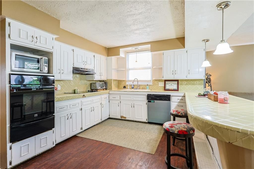 2517 Felix Street — photo 14