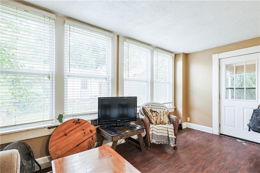 2517 Felix Street — photo 18