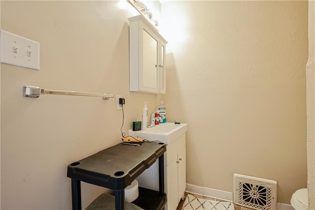 2517 Felix Street — photo 25