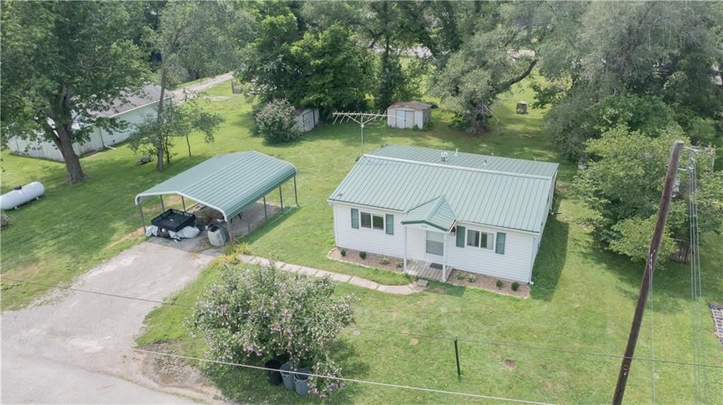 306 S Dallas Street — photo 4
