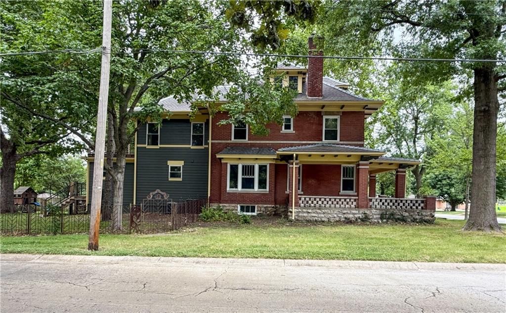 601 SE Miller Street — photo 2