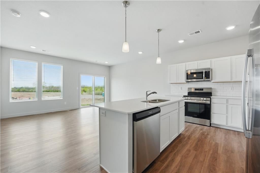 27301 E Acacia Drive — photo 2