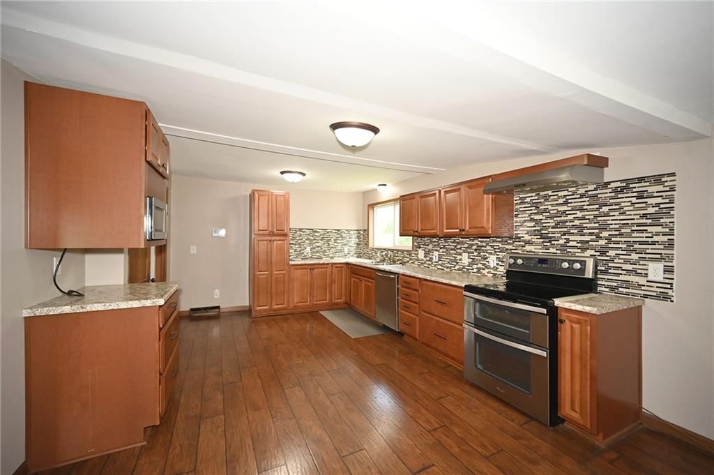 301 N Chester Avenue — photo 17