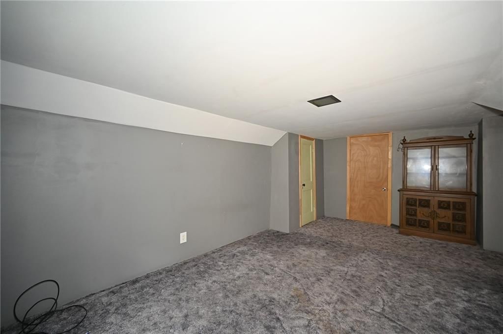 301 N Chester Avenue — photo 25