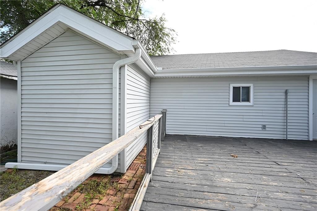301 N Chester Avenue — photo 32